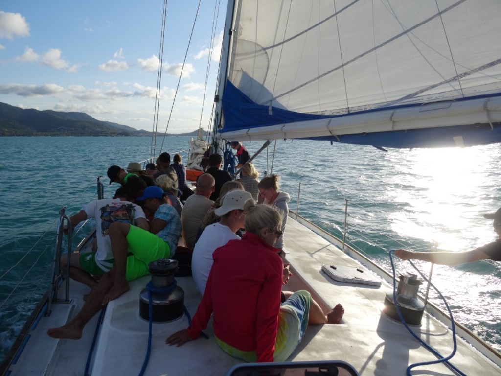 Alle sind auf Deck der "Southern Cross"