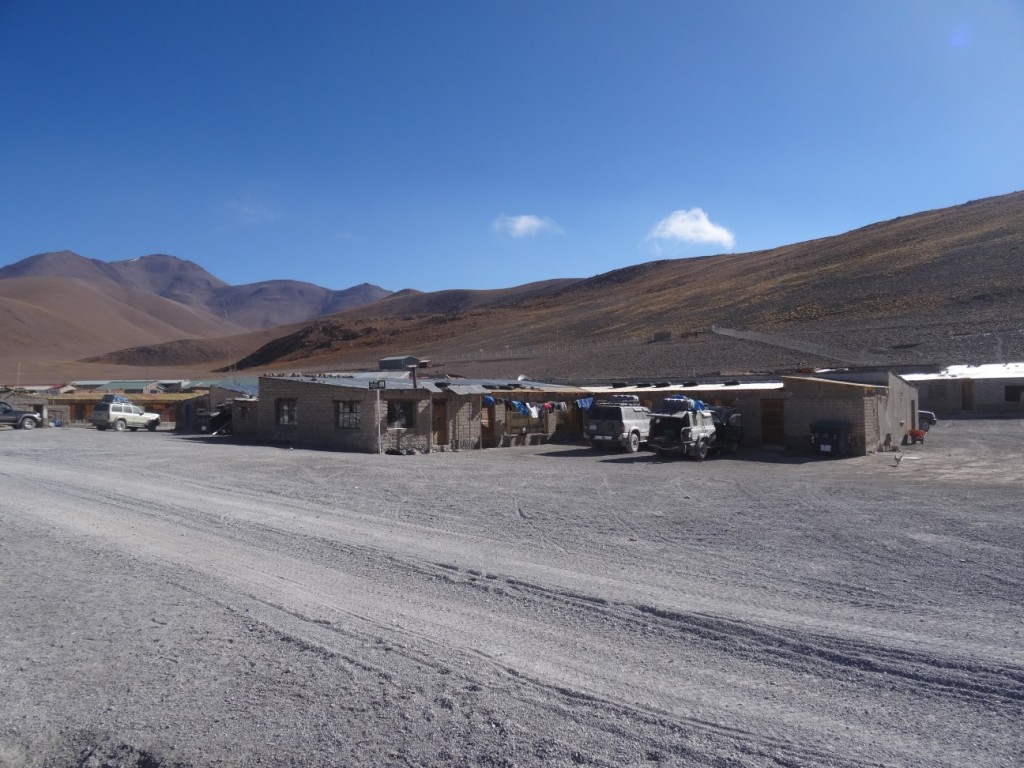 Wir erreichen unser erstes Nachtlager auf 4300 m Höhe...