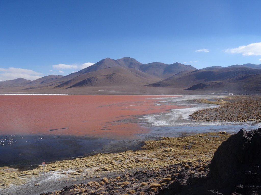 ... es liegt direkt neben der Laguna Roja