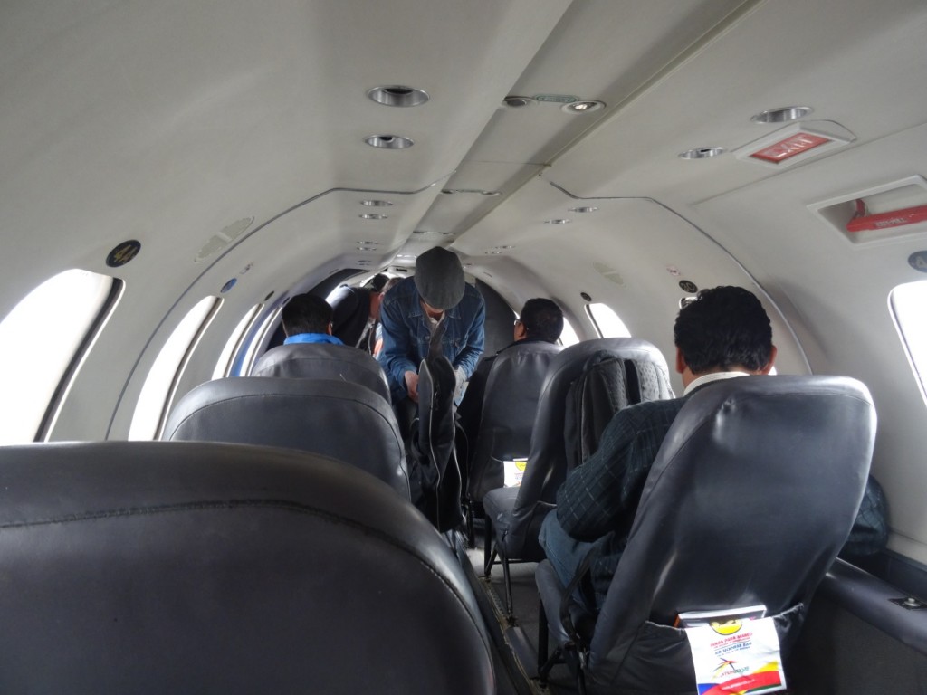 Es ist sehr "gemütlich" im Flugzeug