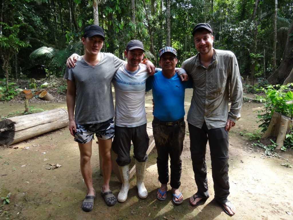 Gruppenfoto mit Oscar aus Korea und Santos, unserem Guide