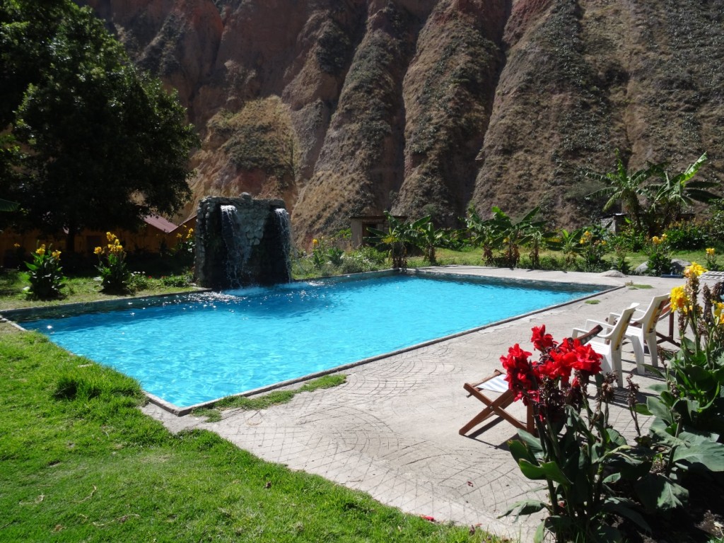 Den Nachmittag geniessen wir am Pool