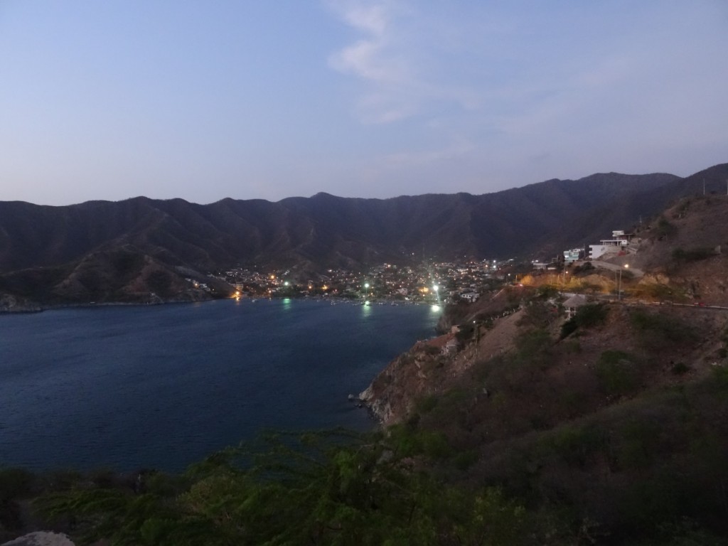 Taganga bei Nacht